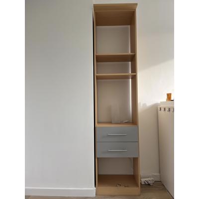 Hoge smalle kast met 2 lades