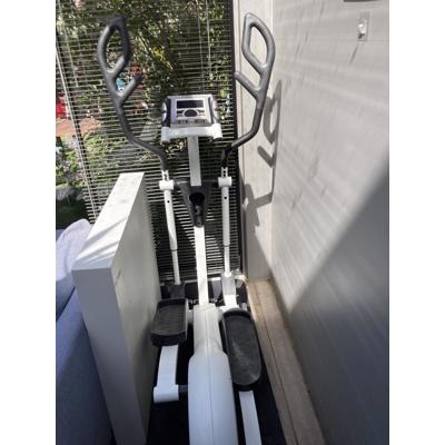 Cross trainer 