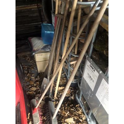 Diverse grepen spades bezems 