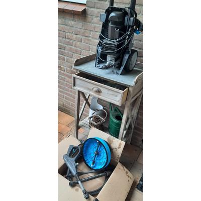 Hogedrukspuit met terras borstel