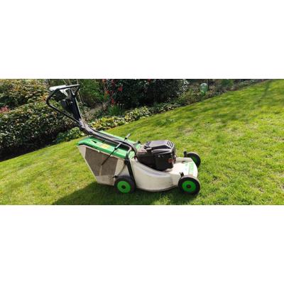 Estesia benzine maaier