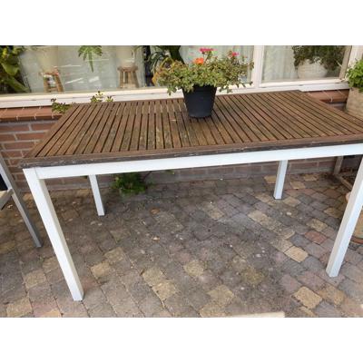 IKEA Falster tuintafel en 3x IKEA Falster stapelbare tuinstoelen