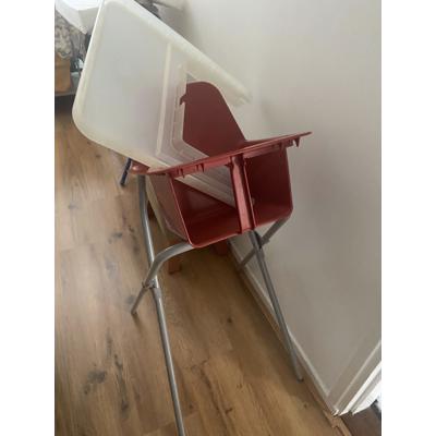 Kinderstoel met blad