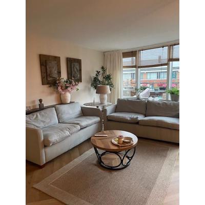  2 x 2-zits Richard James banken 2m x 0.85 m