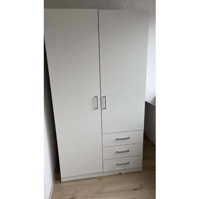 Kledingkast wit