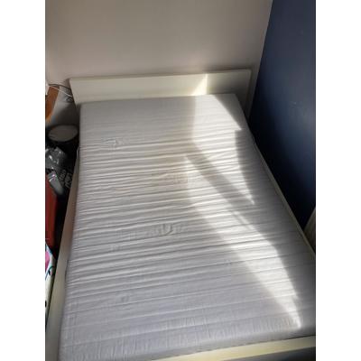 Malm Ikea bed 140x200. Met Sultan matras/topper 140x200x14.