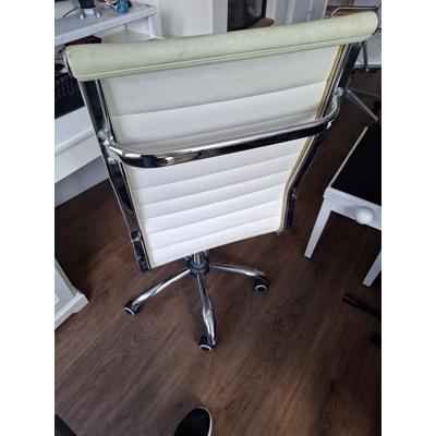 Witte bureau stoel met wielen