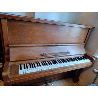 L. Simon upright piano (Amsterdam Oost)