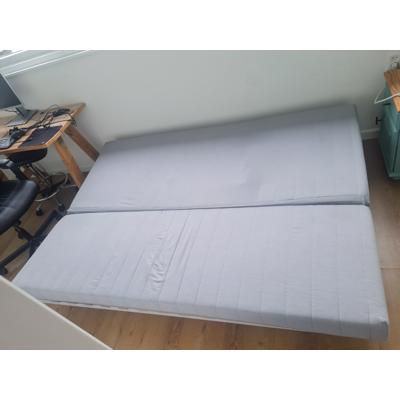 Slaapbank grijs 140x200
