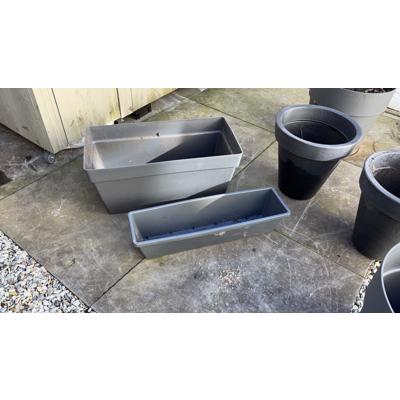 Grote kunststof plantenbakken 