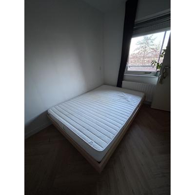 Bed 140 x 200 cm incl. matras