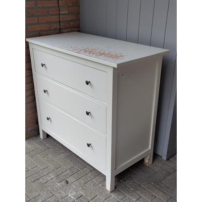 Ladekast Hemnes van Ikea, wel zelf opknappen