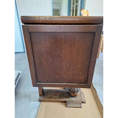 Oude dressoir kast