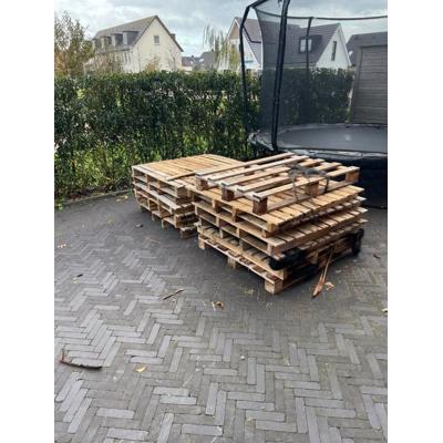 Pallets gratis af te halen (geen euro pallets)
