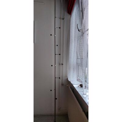 Originele vloer- tot plafondkapstok