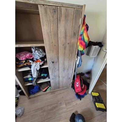 Kledingkast 