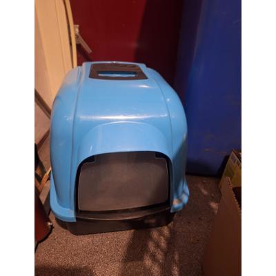 Klein kattenbed en kattenbak