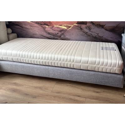 Auping twee 1-persoonsbedden incl. Schoon matras 