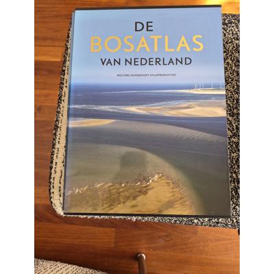 Bosatlas en de polderatlas van Nederland 