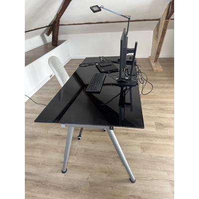 Zwart bureau / eettafel