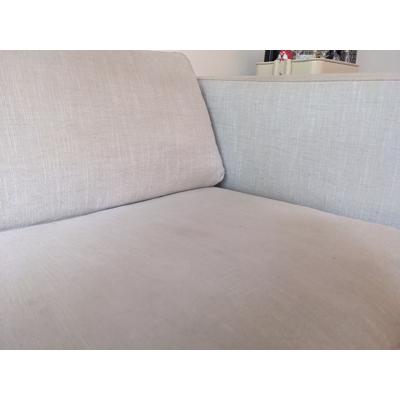 Crèmekleurige Bank 225x90x70 (LxBxH) en Hokker 90x60x40