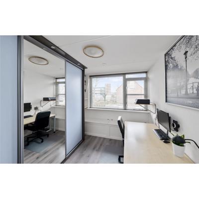 Grote schuifkast kledingkast spiegel aangeboden