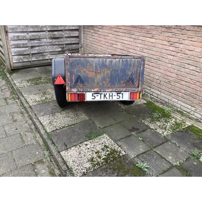 Aanhanger met led-verlichting 2 reserve wielen