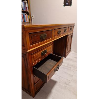 Handgemaakt houten bureau
