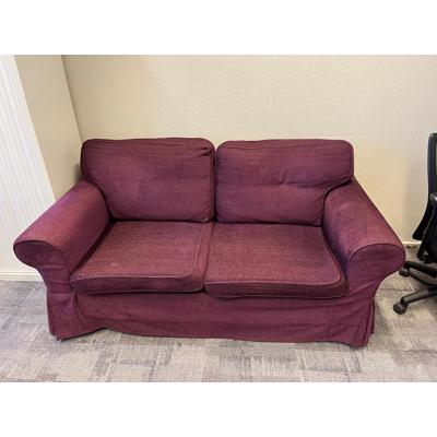 Bankje staat op kantoor 