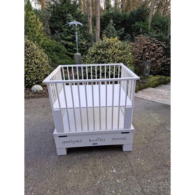 In hoogte verstelbare box met lade