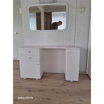 Kaptafel met spiegel 
