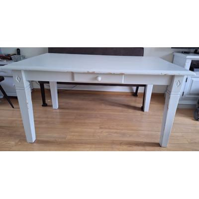 Eettafel van oorsprong oud grenen