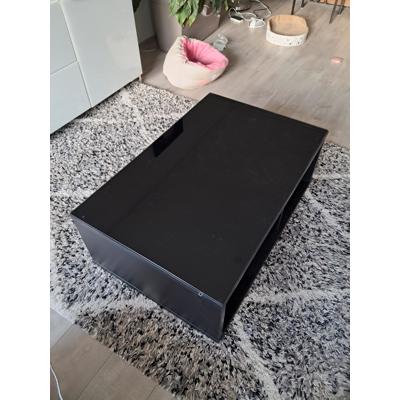 Salon tafel zwart met glazen plaat