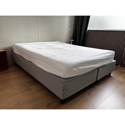 Gratis boxspring 160x200