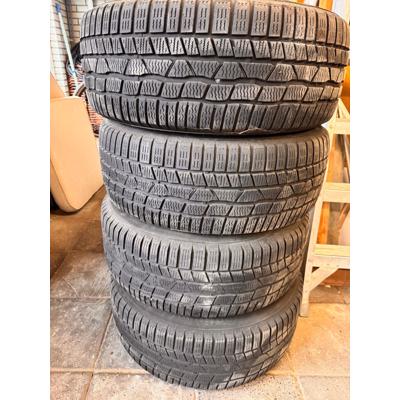 BMW Wimterbanden met aluminium velgen 