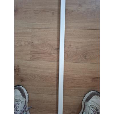 ongeveer 90 mdf latjes, wit, 240 cm lang