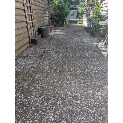 Uitgewassen betontegels (grindtegels) 50x50 cm (±23 m²) – zelf verwijderen