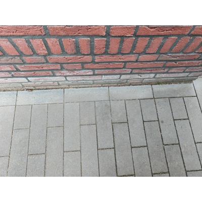 Sier antraciet grijs Beton klinker 10 cm x 30 cm x 6 cm hoog.