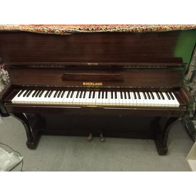 Piano merk Buckland