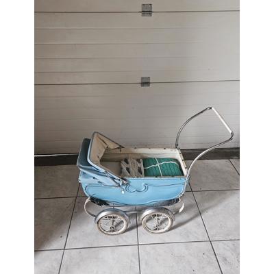 Speelgoed poppenwagen jaren '60