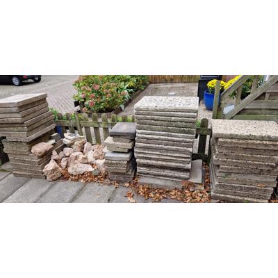 Tuintegels aangeboden