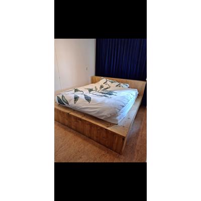 Mooi robuust bed, gratis ophalen  in Alkmaar 03-04