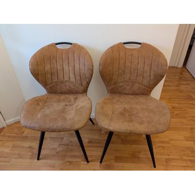 2 Cognac kleur eettafel stoelen