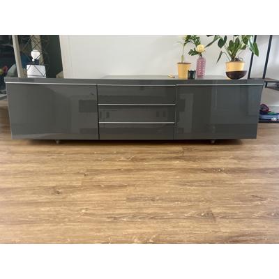 2 mooie lagen opbergmeubels