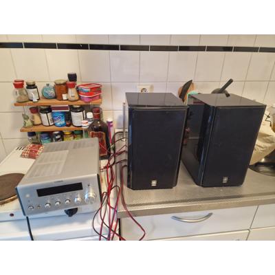 Versterker met boxen