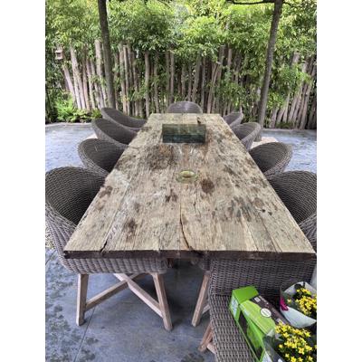 Grote tuintafel met witte matrixpoot