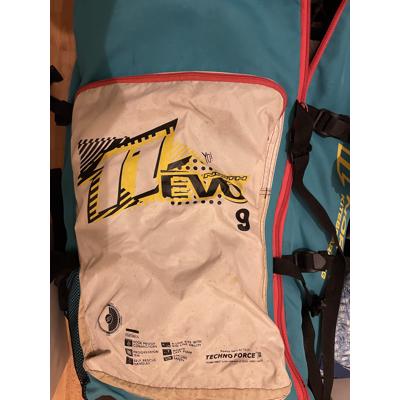 2 Kites (7m2 en 9m2) gratis op te halen in Amsterdam!