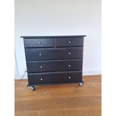 Commode op wielen