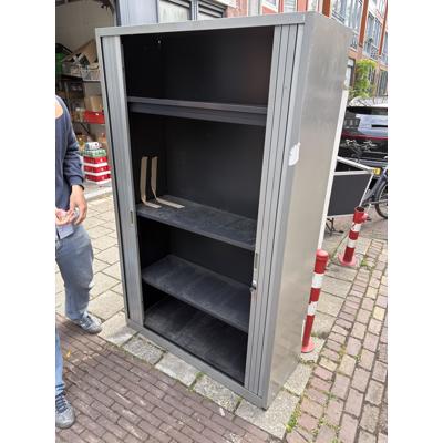 Mooi nette kast voor kantoor of anders
