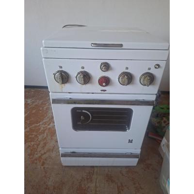 Oudijzer: Etna gasfornuis 